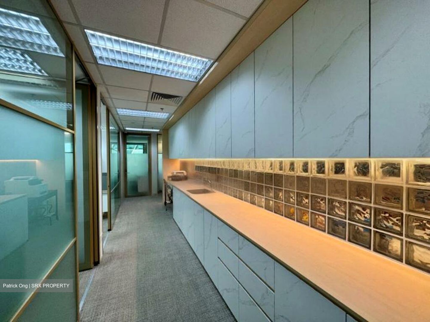 Oue Downtown (D1), Office #470080121